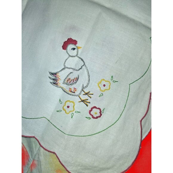 Chicken Embroidered Cotton Tablecloth With Scalloped Edges And Floral Motifs 32x - Picture 11 of 12